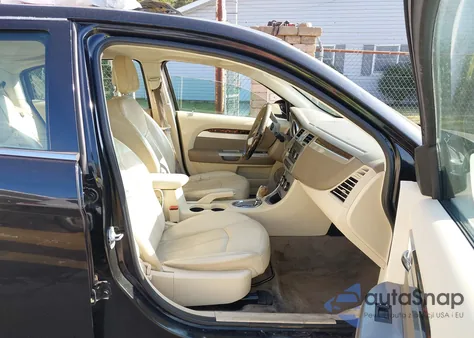 2010 Chrysler Sebring Limited z USA, uszkodzony, nr VIN 1C3CC5FB2AN220310